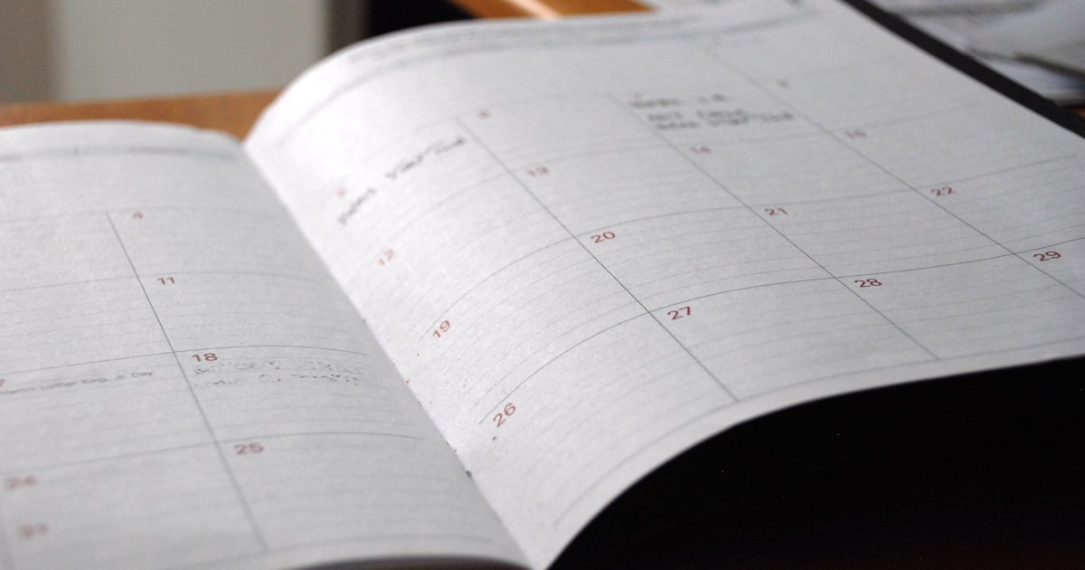 Calendly vs TimeRex vs Spir 徹底比較【2026年版】── 中小企業の日程調整ツール、どのサービスを選べばいいのか